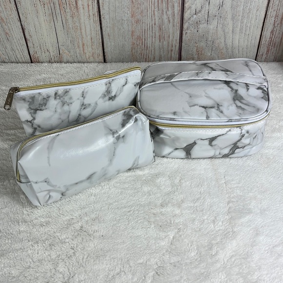 🤎Cosmetic bags!🤎 - Picture 2 of 4